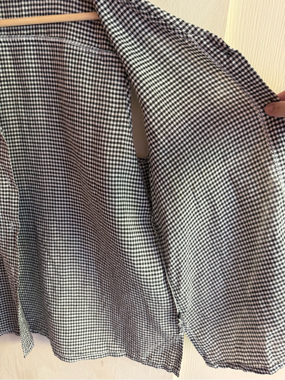 It's a New Vision | 100% Linen | Gingham Sleeveless Button-Up Top | Size L - Picture 11 of 12